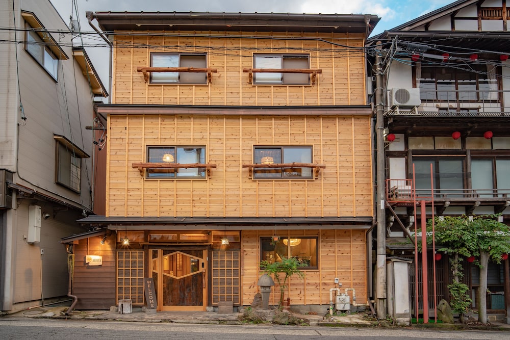 Aibiya (ex High Quality Hostel AIBIYA) 1/31