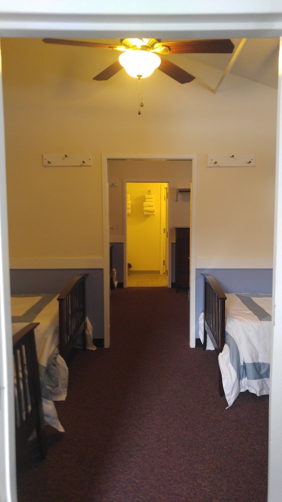 Warren Conference Center and Inn 29/59