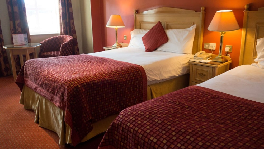 NEWGRANGE HOTEL 8/60