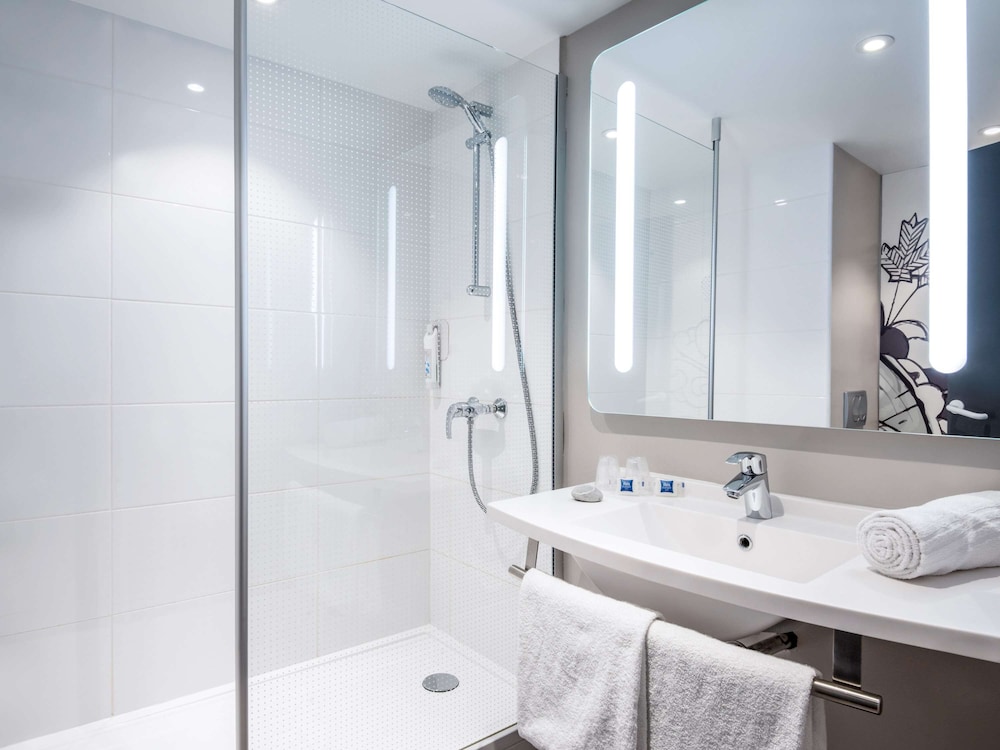 IBIS BUDGET NICE CALIFORNIE LENVAL 33/78