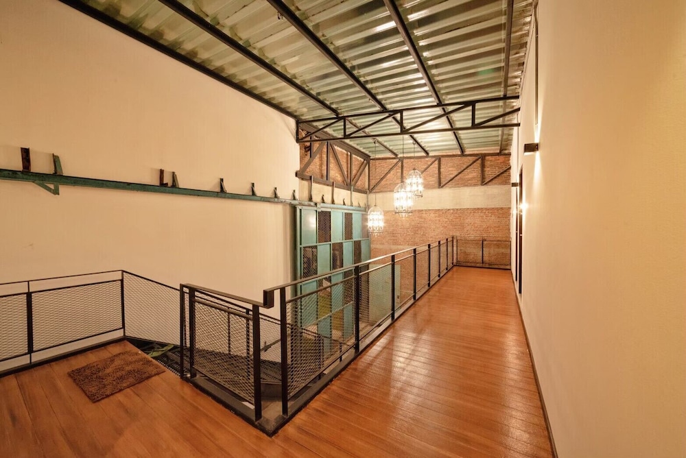 The Entaneer Poshtel - Hostel 28/42