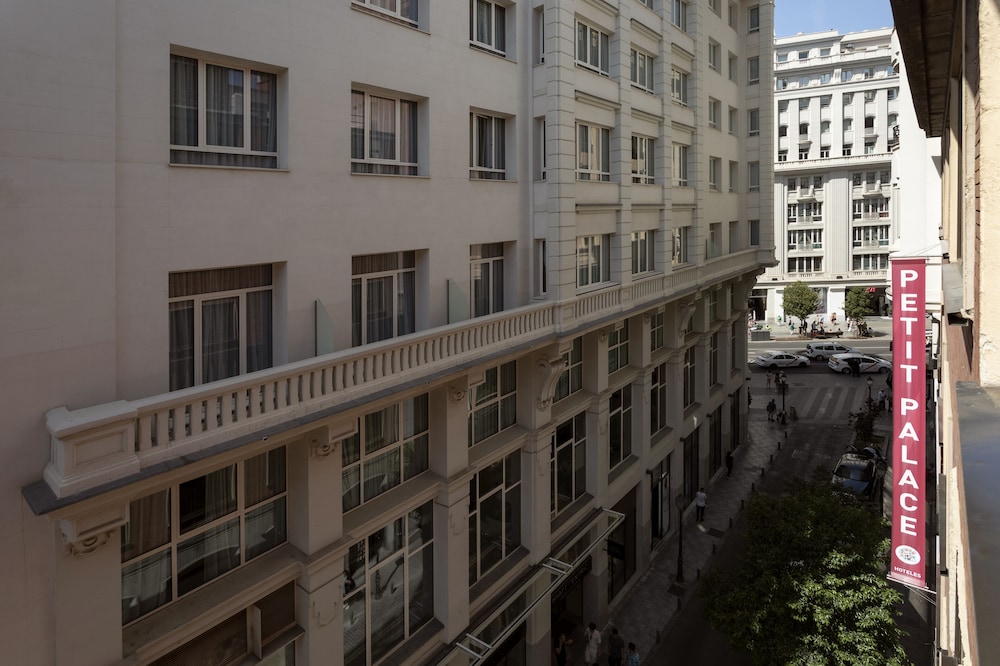 Petit Palace Cliper Gran Via 2/50