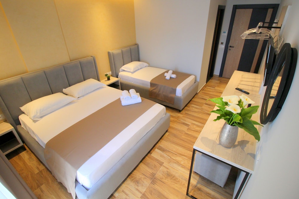 Hotel Citrus 16/37