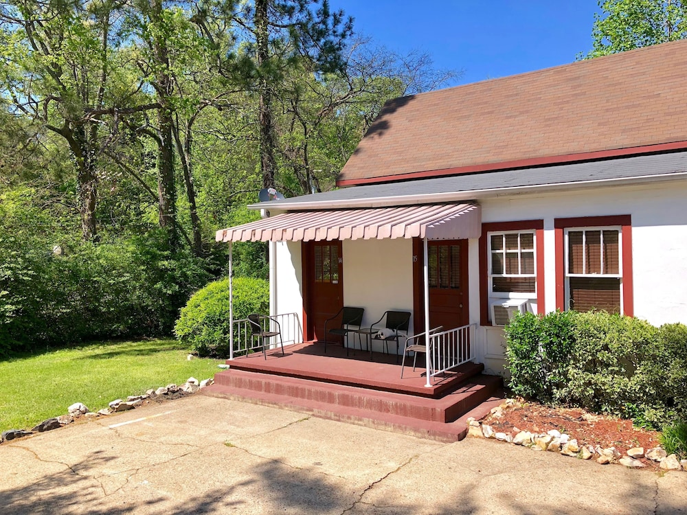 Alpine Inn 42/47