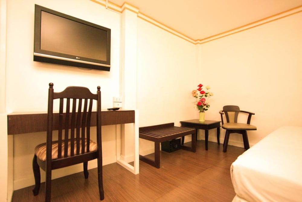 KHURANA INN 19/22