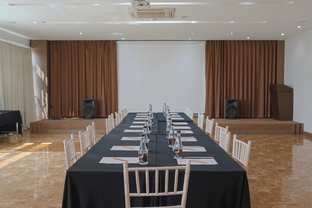 Blu Monkey Brown House Udonthani Hotel 48/58