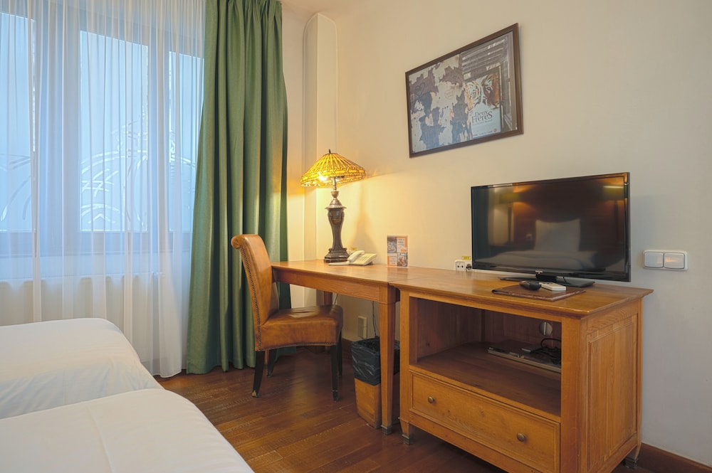 Rembrandt Hotel 34/49