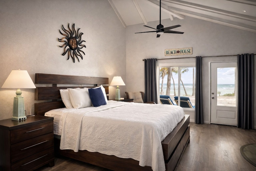 Deluxe, Suite, King Bed, Ocean Front، THE PALMS AT PELICAN COVE 2/9