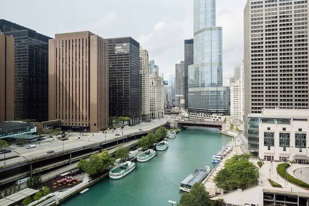 Sheraton Grand Chicago Riverwalk in CHICAGO - IL