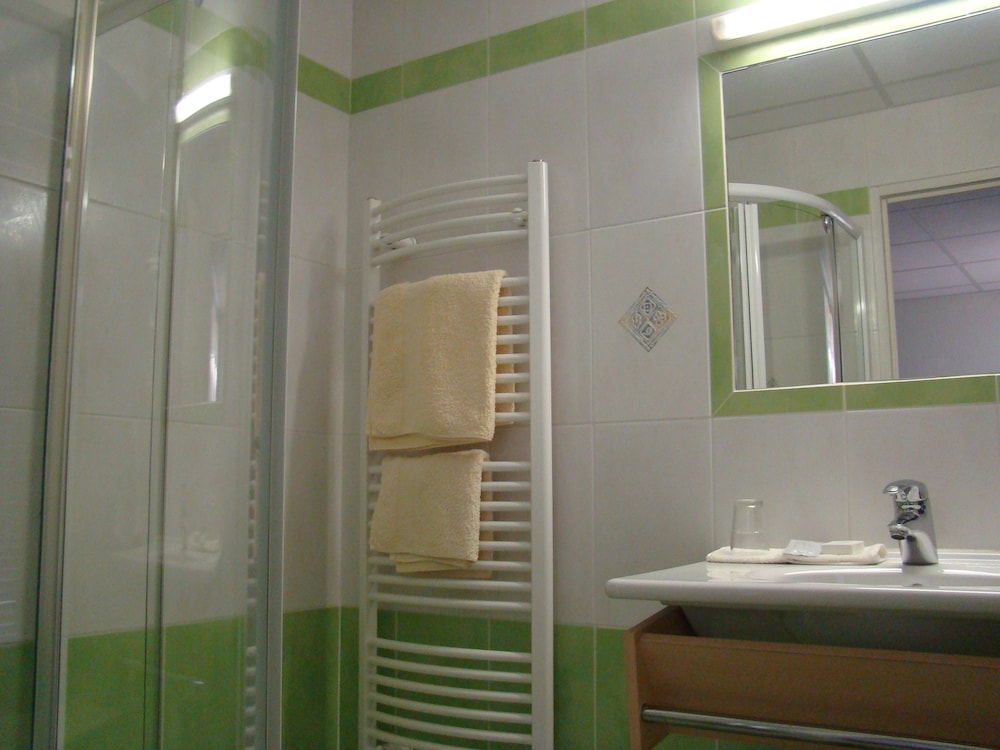 Hôtel Du Lion Vert 56/59