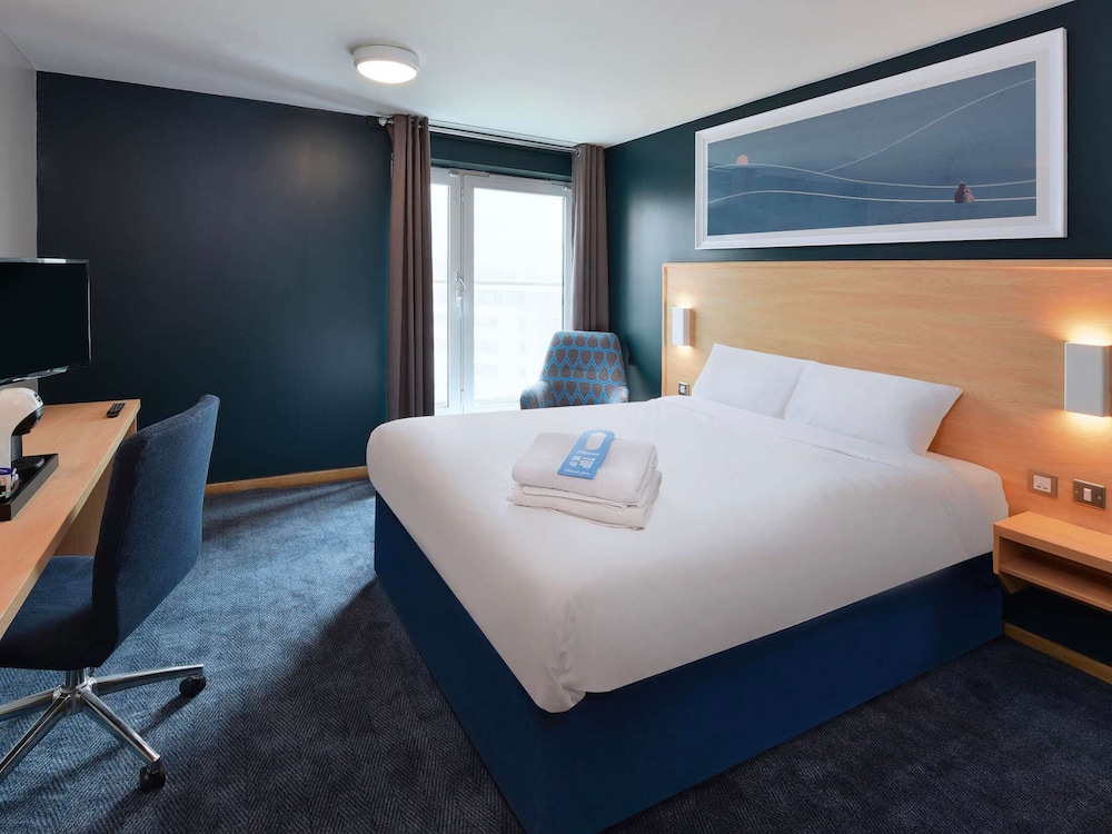 Travelodge London City Airport Hotel 7/20