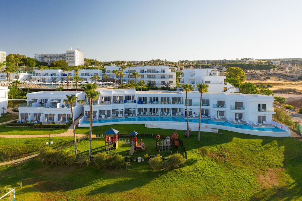 Atlantica Sungarden Beach Hotel 10/75