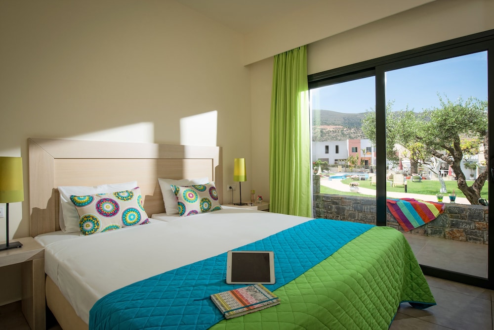Kristalli Hotel 28/40
