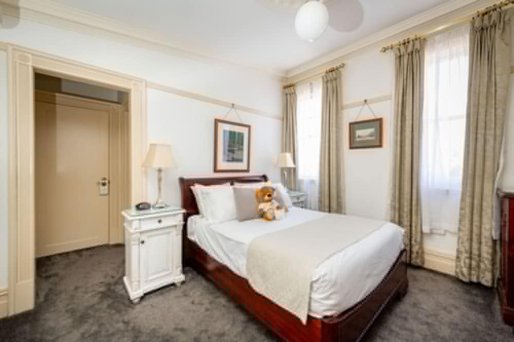Cobb & Co Court Boutique Hotel 15/29