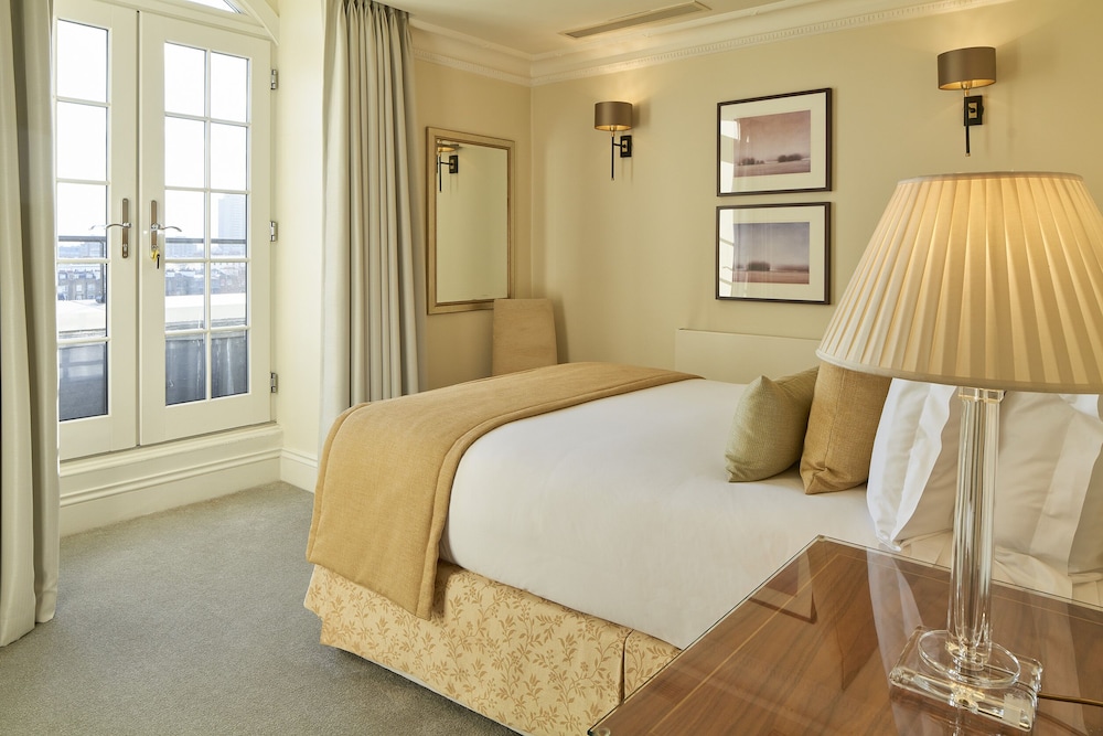 Cheval Hyde Park Gate 13/61