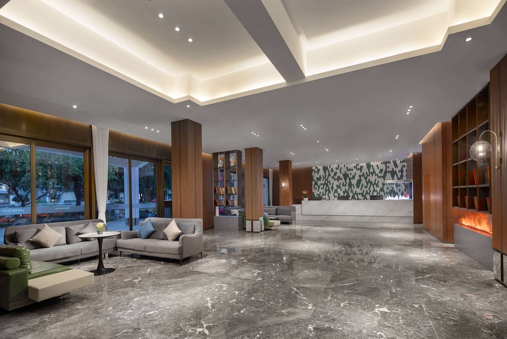 Days Inn by Wyndham Hainan Sanya Bay 10/33