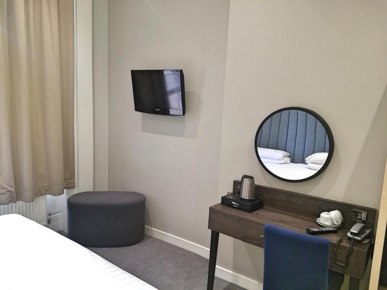 GARDEN COURT HOTEL 20/23