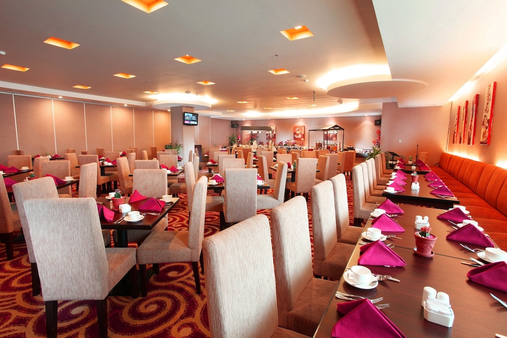 Swiss-Belhotel Kendari 53/70