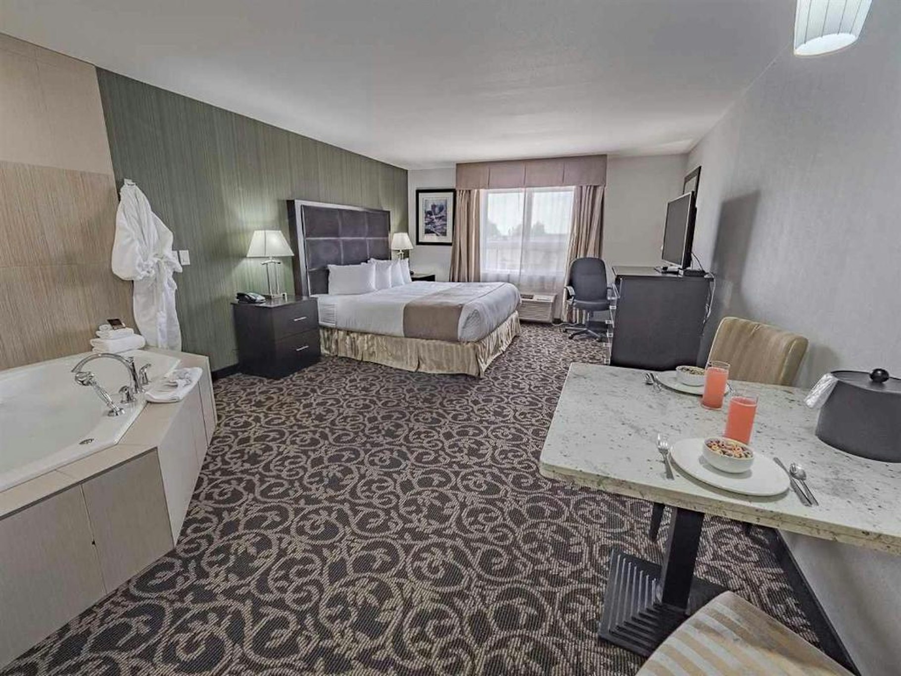 Paradise Inn and Suites Redwater 11/11