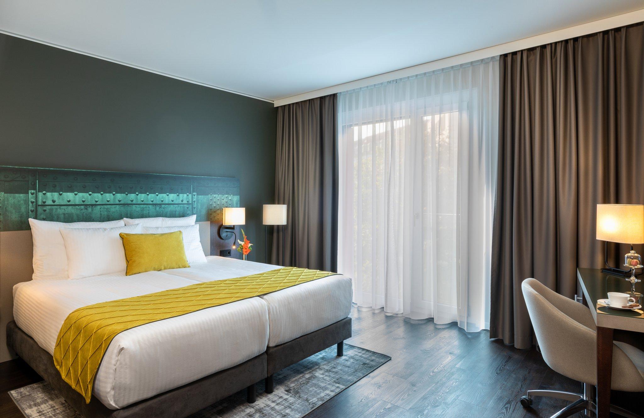 Comfort, Triple, Double Bed, Sofa
