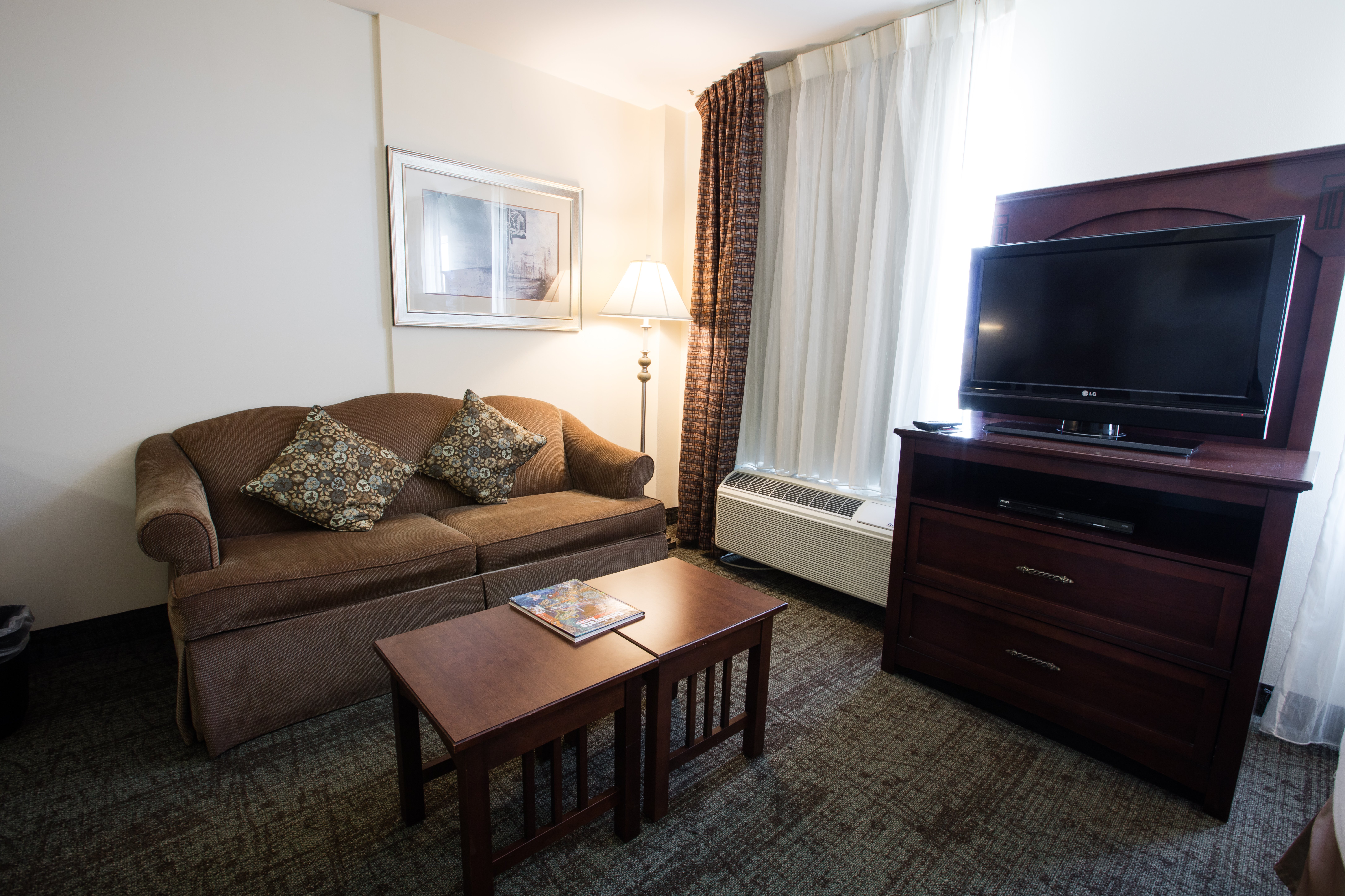 STAYBRIDGE SUITES AUSTIN AIRPORT 24/50