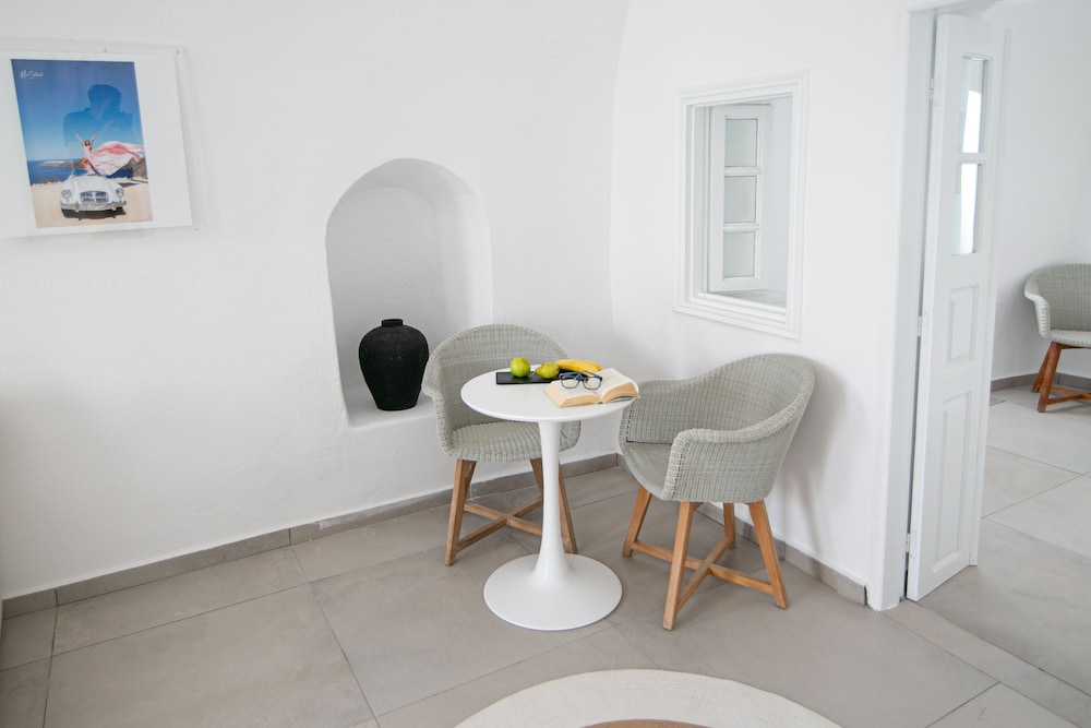 Vogue Suites 77/100