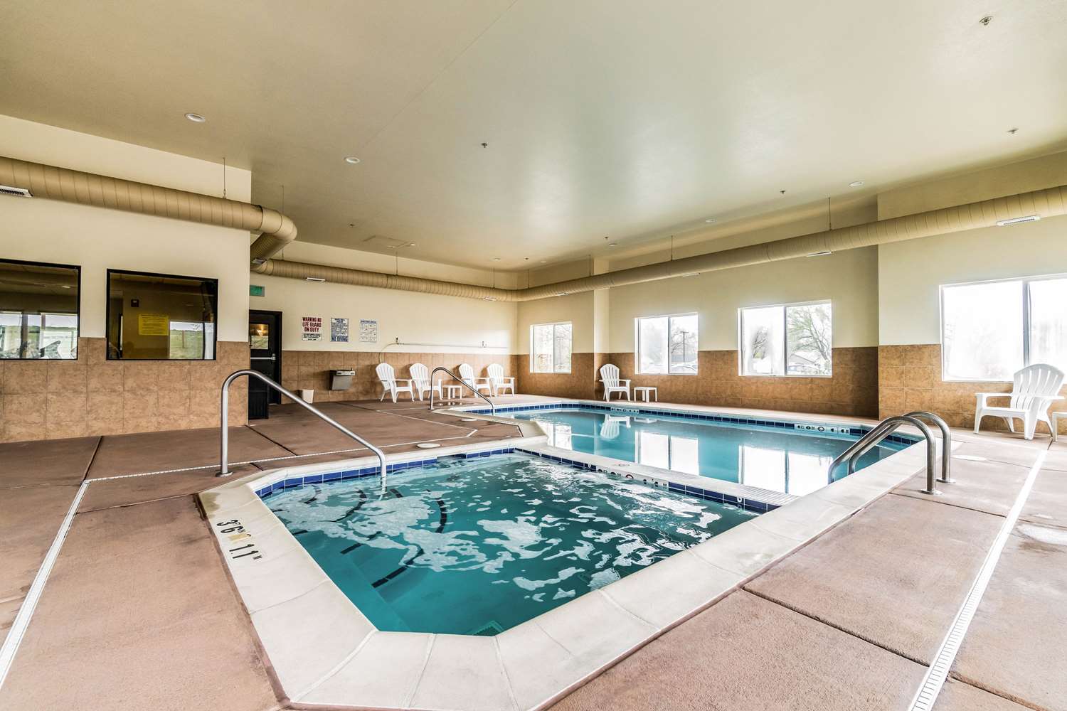 Comfort Inn and Suites Rifle 26/49