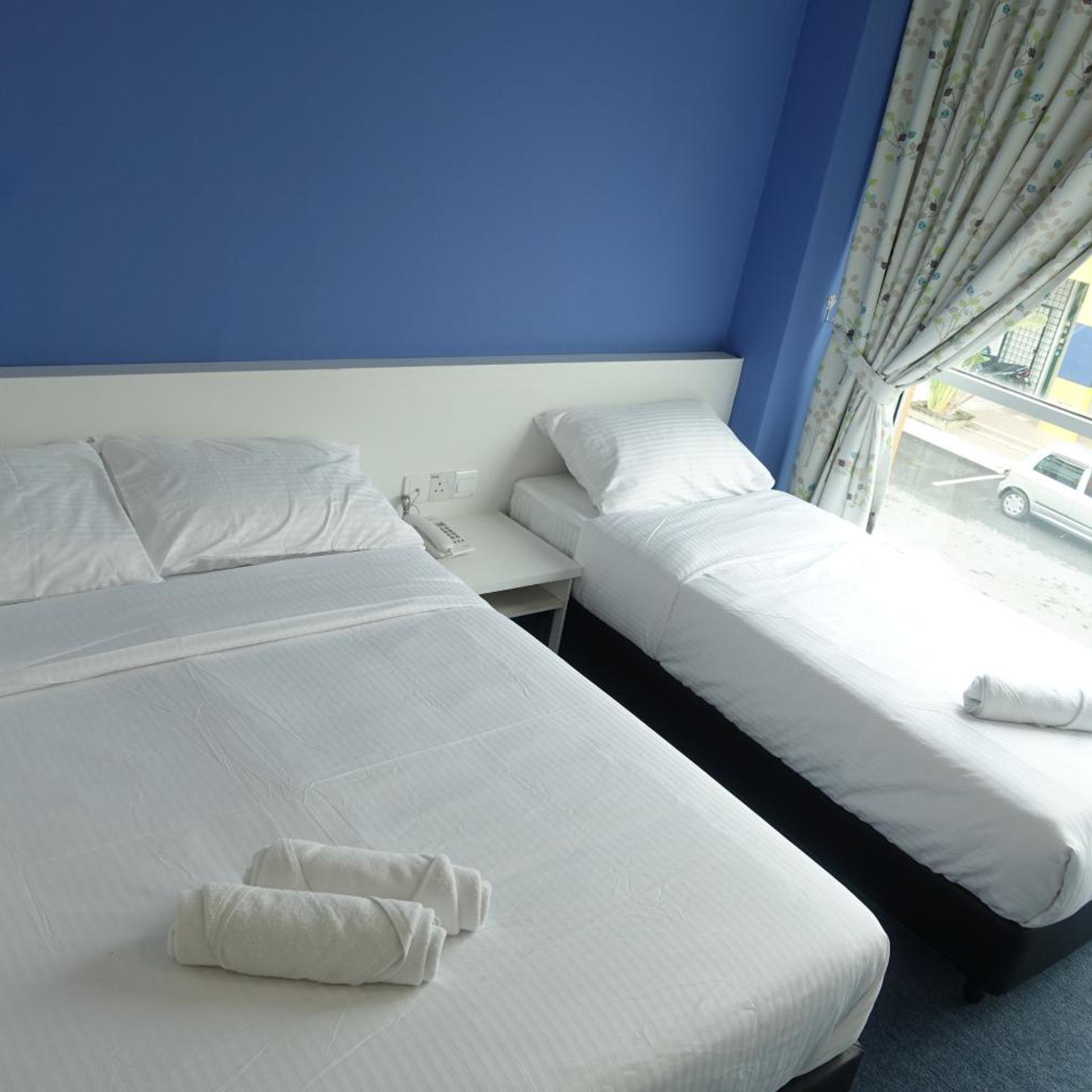 Lodge 10 Hotel 9/26