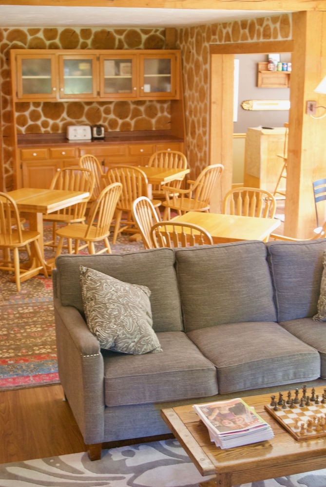 Settlement Courtyard Inn & Lavender Spa 29/66