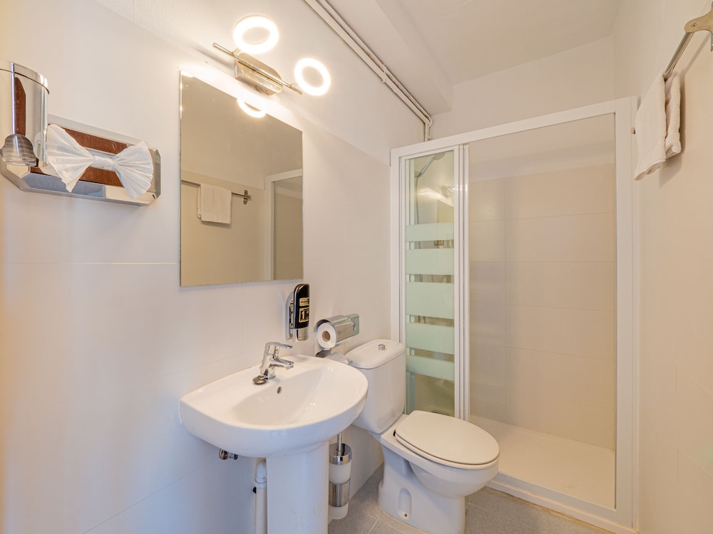 Hostal Port Corona 19/43