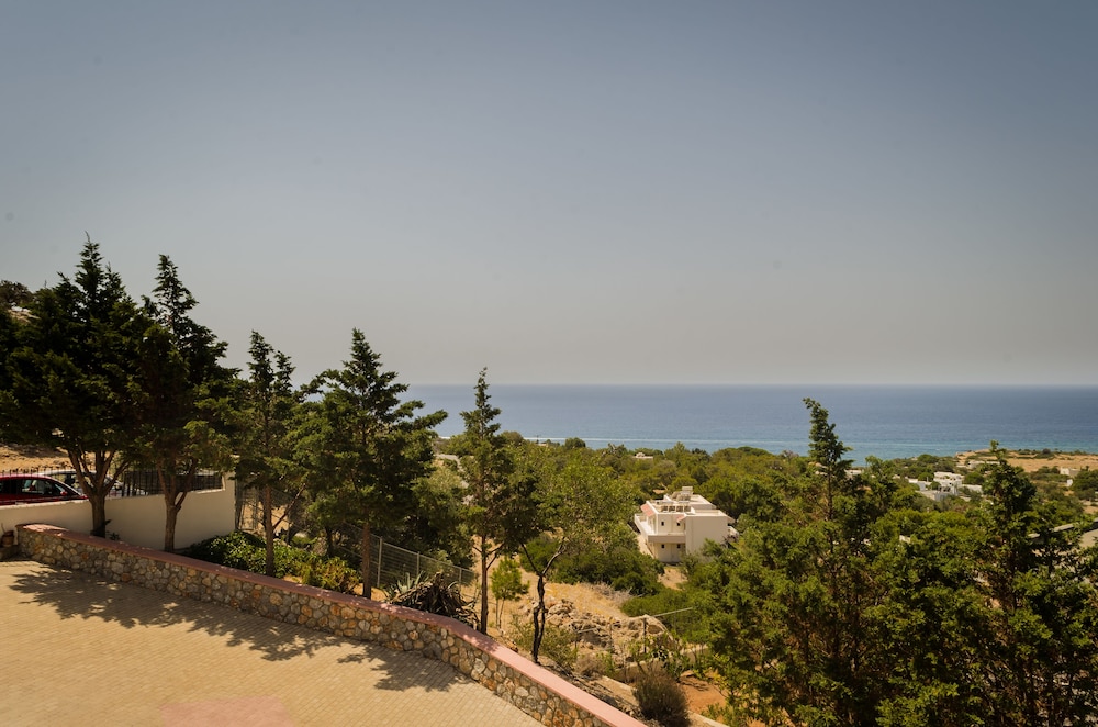 Lindos Nest Hotel 62/74