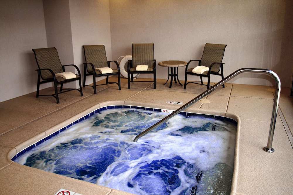Hampton Inn and Suites Prescott Valley 35/68