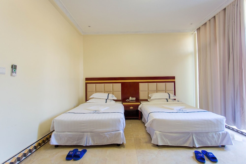 Dove Hotel 13/49