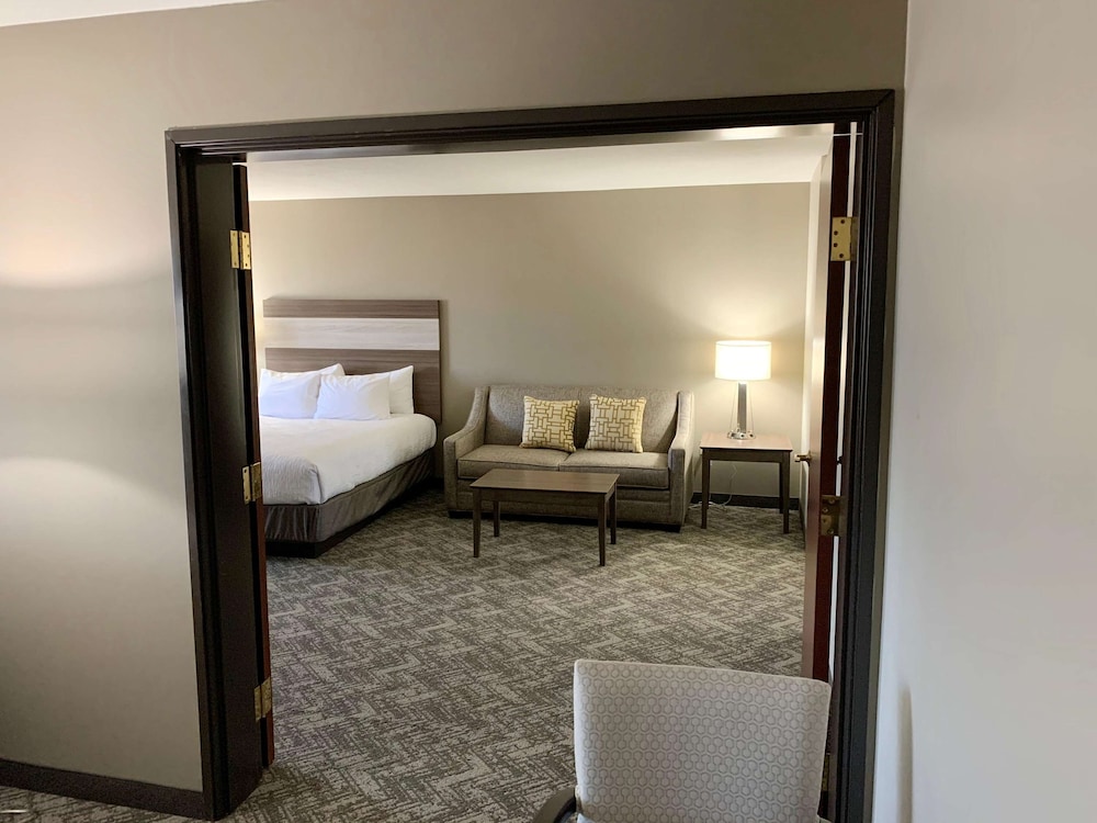 Best Western Plus Great Northern Inn 37/47