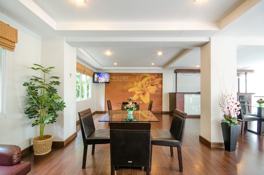 Sunday Platinum Suites 13/50