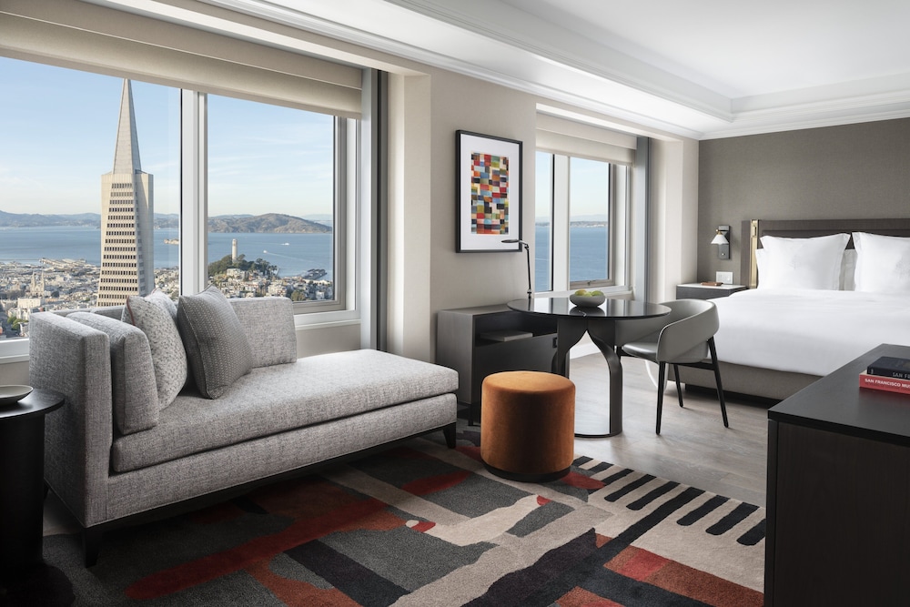 Four Seasons Hotel San Francisco at Embarcadero 30/50