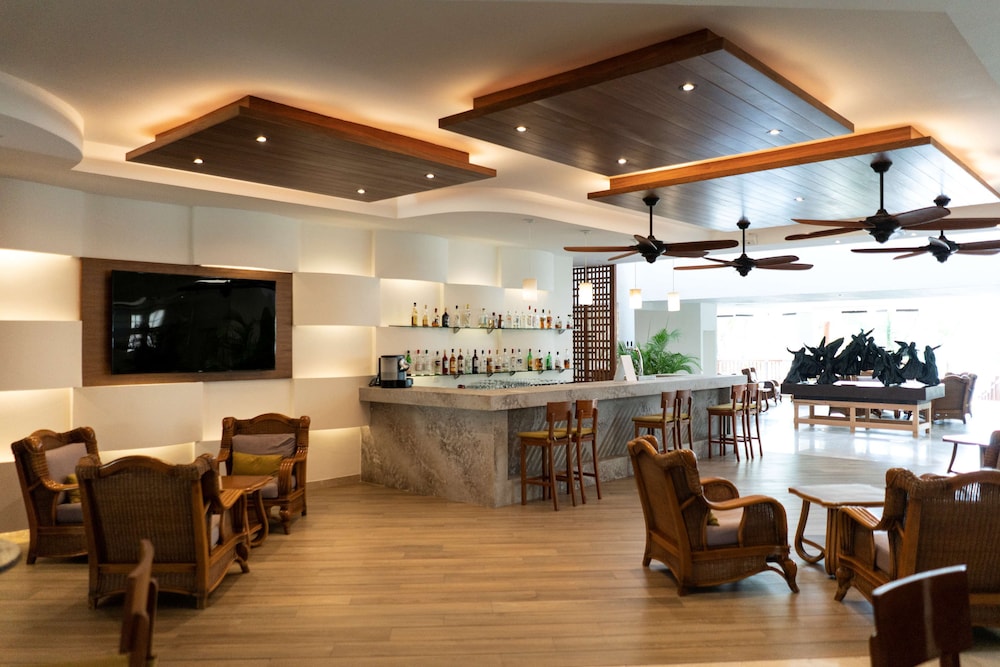 The Reef Coco Beach Resort & Spa – Optional All Inclusive 55/66