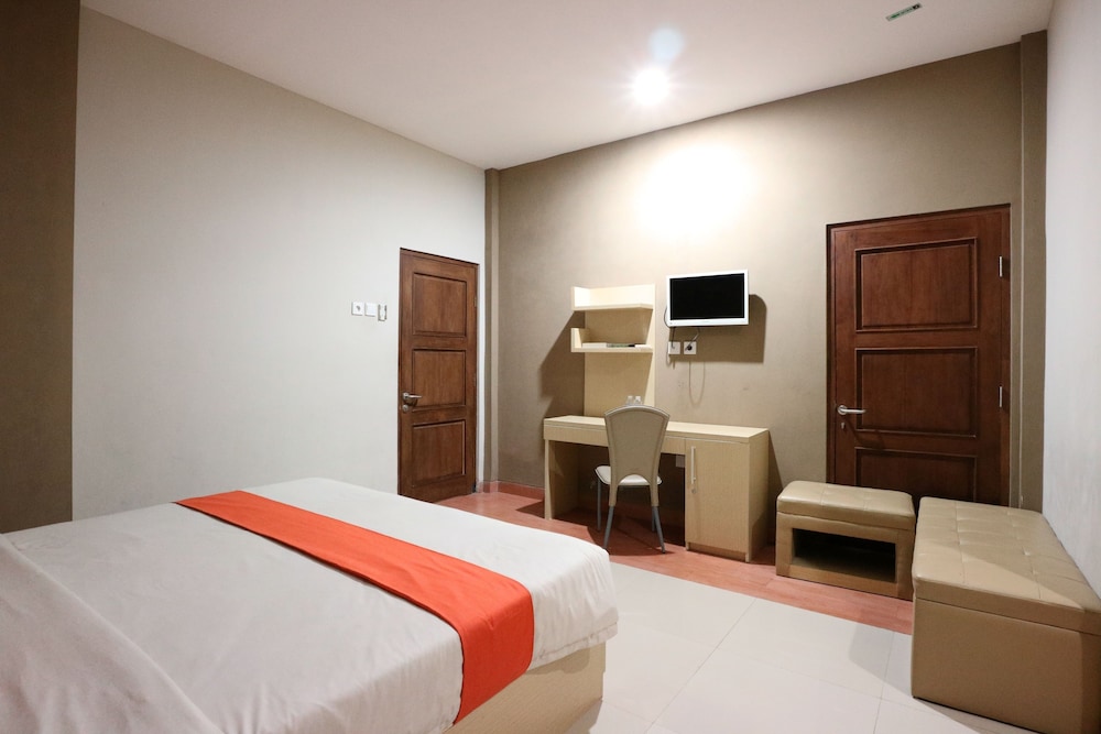 OYO 3726 Tembok Batu Residence 34/68
