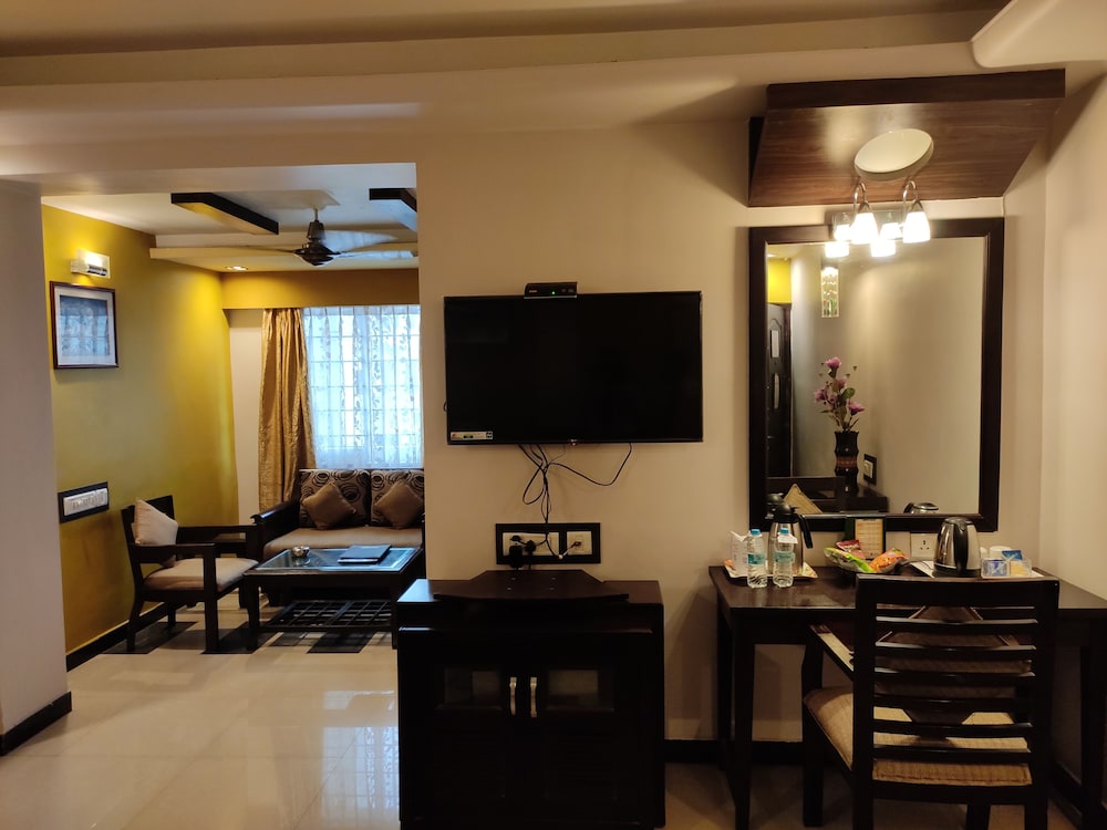 Hotel Pushpak 62/74
