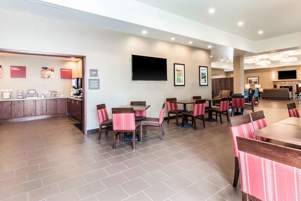 Comfort Suites Brookings near University 41/51