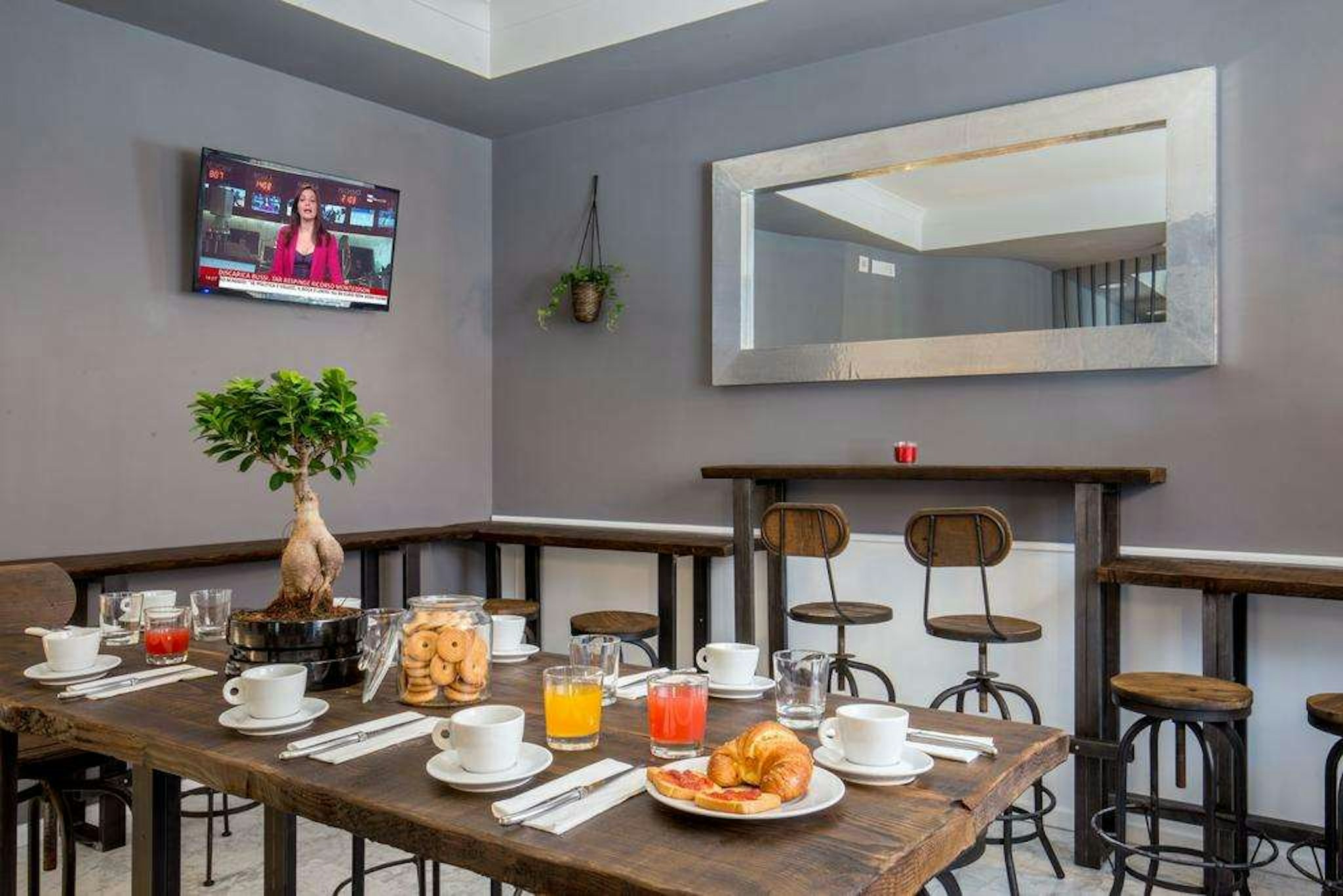 Crossroad Hotel 53/66