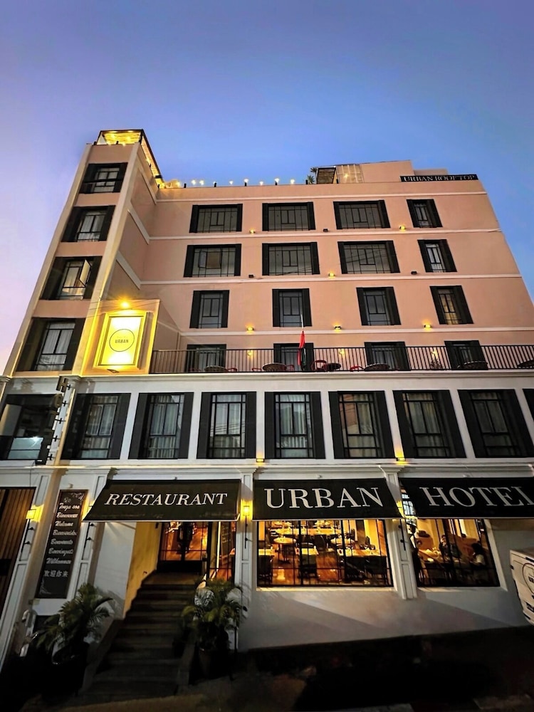 Grand Hotel Urban 3/67