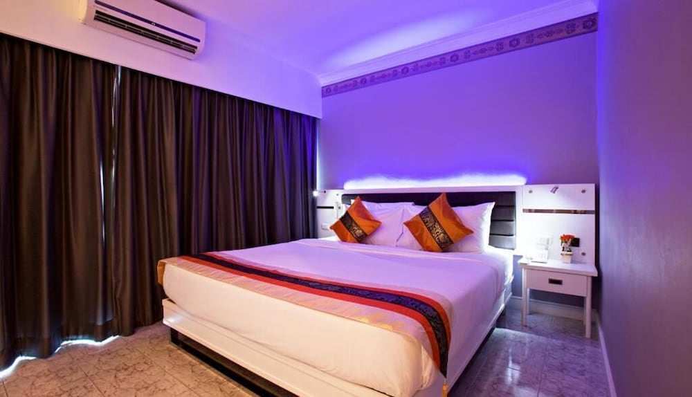 C N Hotel Patong 13/46