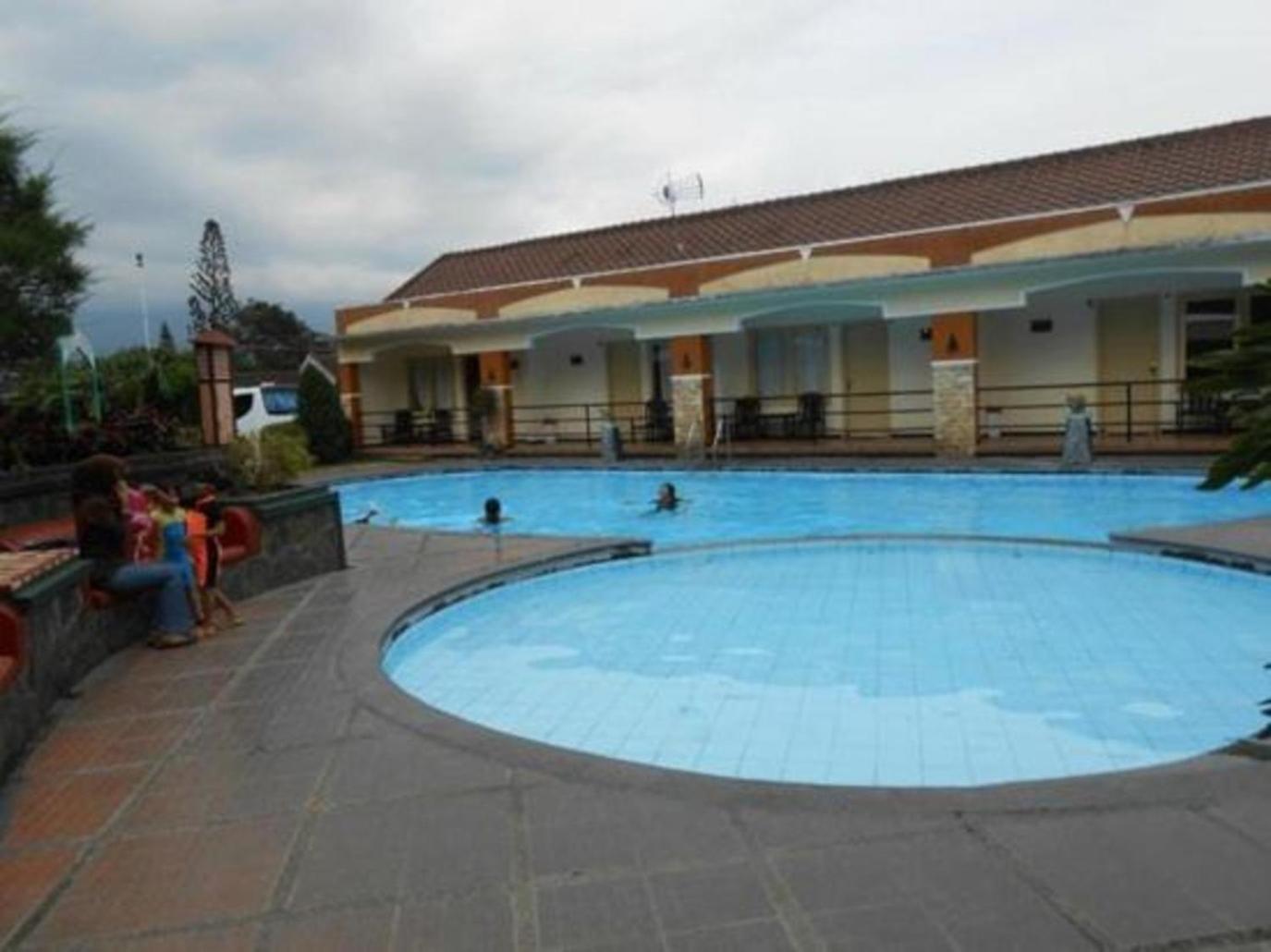 Hotel Mutiara Baru 29/36