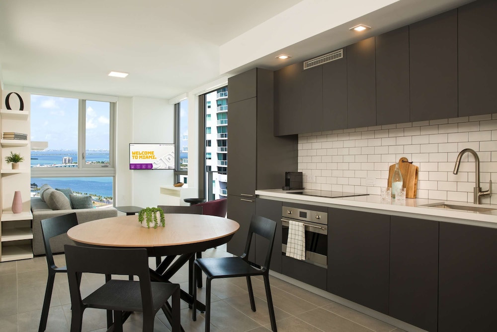 YOTEL Miami, Select by Hilton 44/50
