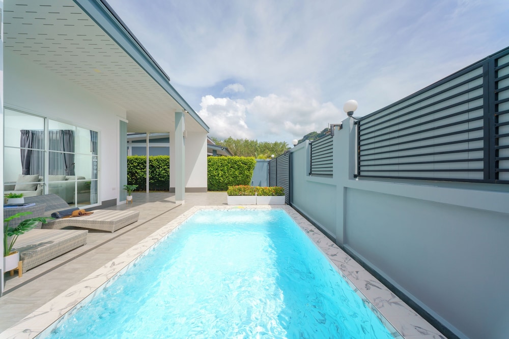 Lark Pool Villa Krabi 36/62