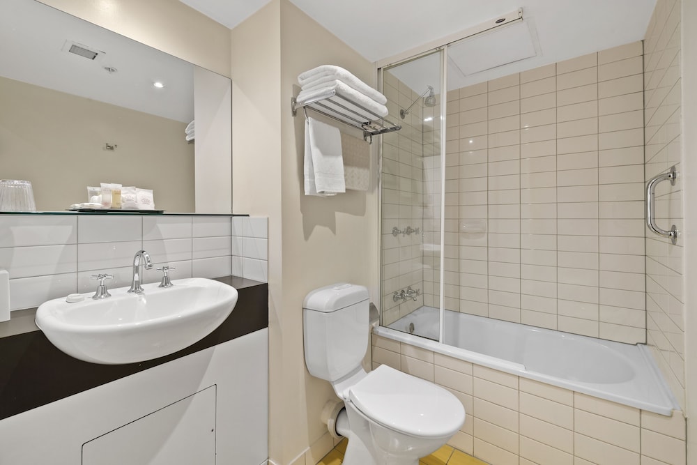 YEHS Hotel Melbourne CBD 57/57