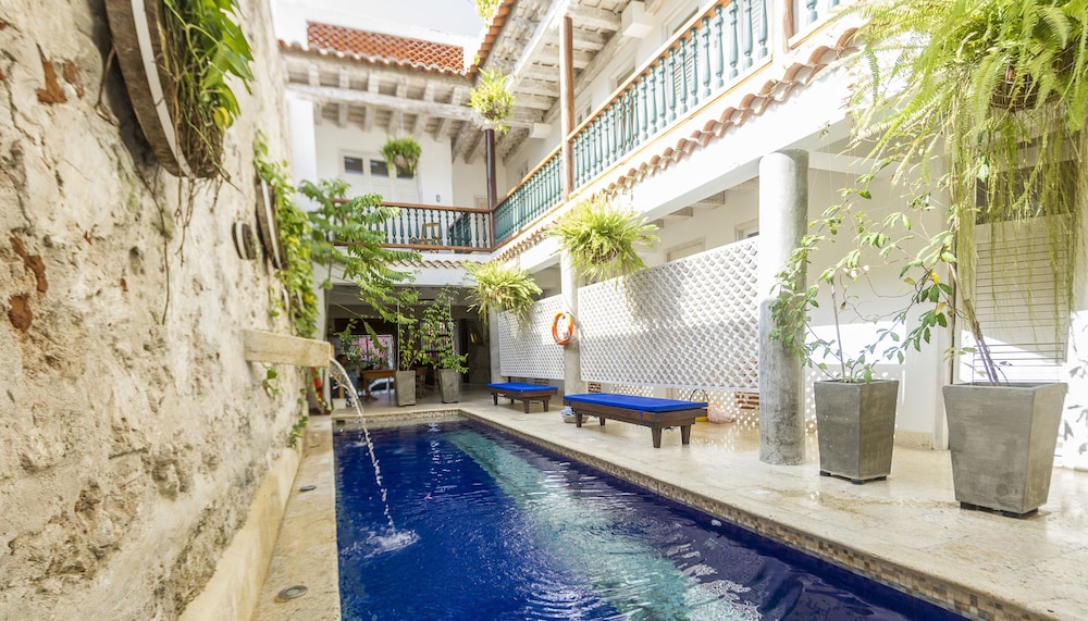 Hotel Casa Pizarro 39/49