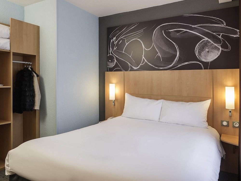 Ibis Paris Vaugirard Porte De Versailles 8/28