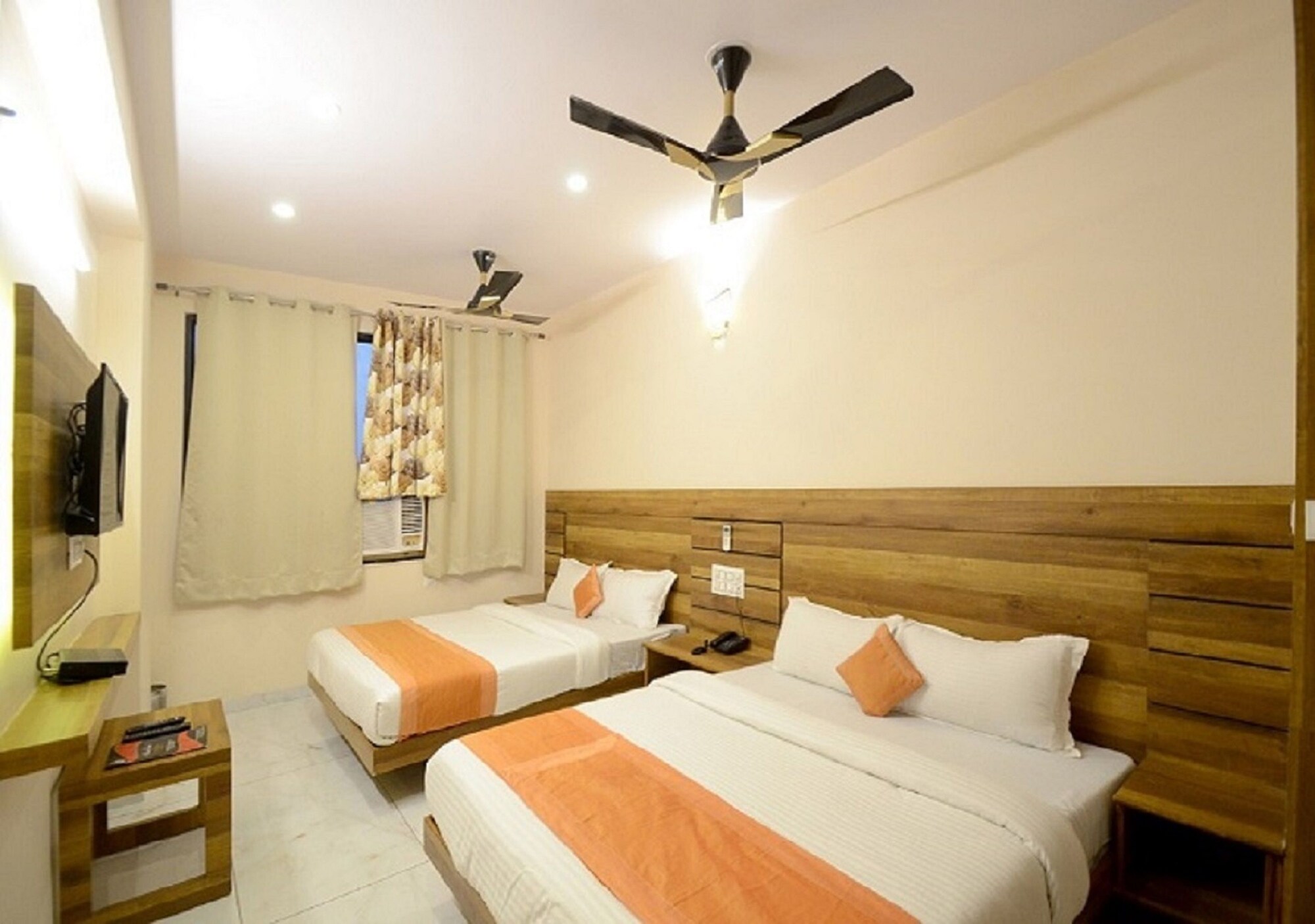 FAMILY, STUDIO, SUITE, 2 DOUBLE BEDS